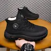 Botas de Nieve Cálidas de Invierno para Hombre Nuevo Estilo Plus Terciopelo Cómodas Suela Suave Antideslizantes Zapatos de Papá Botas Altas para Exterior Zapatos de Algodón para Hombre