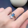 Anillo con Colgante de Pez Dorado Pequeño Incrustado con Topacio Azul Natural de Londres Plata de Ley Apertura Ajustable Regalo de Cumpleaños para Niñas