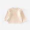 Camiseta Básica Estilo Coreano para Meninas com Pequenos Detalhes Esquerdo e Direito, Moda Outono para Bebês com Barra de Renda, Tendência de Roupas de Outono em Cor Sólida para Crianças