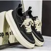 Zapatos de hombre 2026 nuevos de verano de malla transpirable casual para adolescentes, ligeros y versátiles, zapatillas de suela gruesa para aumentar la altura