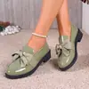 Zapatos de cuero para mujer de estilo británico, talla grande, transfronterizos, nuevo modelo otoño 2026, mocasines de tacón grueso con lazo, zapatos de vestir, venta al por mayor de comercio exterior