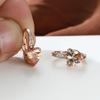 Aretes de Corazón Esmeralda con Diamantes de Zirconia Chapados en Oro Blanco para Mujer de Amazon European and American Jewelry