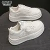 Zapatillas blancas de cuero genuino con suela gruesa para mujer, nuevo modelo otoño 2026, zapatos deportivos versátiles que aumentan la altura, transpirables y casuales