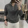 Camiseta de manga larga con cremallera a media altura y cuello alto, estampado de espiga estilo Old Money para hombre, calidad de otoño, sudadera con textura sofisticada