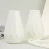 Vaso de Plástico em Formato de Diamante Imitando Cerâmica do Fabricante em Estoque, Ornamento Versátil Vintage para Arranjo de Flores, Vaso de Flores de Alto Valor Estético no Estilo Ins