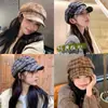 Sombrero Octagonal a Cuadros Retro Japonés Nuevo para Mujer, Moda Versátil de Primavera y Verano, Temperamento, Delgado para Adelgazar la Cara, Sombrero de Artista