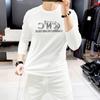 Nova Camiseta Masculina de Manga Comprida Camiseta Básica Estampa de Letras com Paetês Masculina Gola Redonda Início do Outono Casual Top Moderno e Confortável