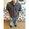 Camisa Polo de Punto Retro Estilo Old Money Marrón con Cuello en V y Mangas Cortas para Hombre, Corte Limpio, Casual de Gama Alta, Camiseta de Manga Media