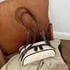 Bolso de axila retro de gamuza estilo coreano, de nicho, para mujer, perfecto para el trayecto de otoño, versátil, chic y elegante, de hombro o de mano