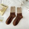 Calcetines de lana para mujer, otoño e invierno, combinación de colores, longitud hasta la mitad de la pantorrilla, calcetines marrones lechosos japoneses, cálidos Maillard con pantuflas peludas