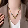 Collar de Lujo Ligero Retro de Piedra Ojo de Tigre Natural con un Colgante de Corazón Maillard, Estilo de Nicho de Alta Gama, Cadena para Suéter de Otoño e Invierno