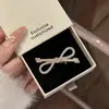 Exquisito y de Gama Alta Pinza para el Cabello de Lazo con Pedrería Modelo 2025 Pinza para Flequillo Lateral Pinza de Pato para Niña de Invierno