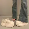 Zapatos Blancos Versátiles de Gama Alta Suela Gruesa Aumentadores de Altura Zapatos de Lona para Mujer Otoño 2026 Estilo Nuevo Súper Caliente Cabeza Grande Zapatos Deportivos Casuales