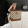 Nova Bolsa de Ombro Xadrez Retrô de Verão Bolsa Feminina Simples Moda para o Dia a Dia Bolsa Transversal Textura Pu Luxo Acessível Bolsa Saco