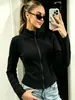 Chamarra azul marino con cierre y cuello alto, corte corto ajustado, hecha de tela Derong, personalización en lotes pequeños para el trabajo y actividades al aire libre para mujeres