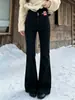 Jeans de cintura alta ligeramente acampanados para mujer, nueva colección otoño/invierno 2026, forrados de felpa, corte slim y que favorecen la figura, con un diseño en forma de pezuña de caballo