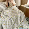 Manta de terciopelo de leche con borde de concha, manta para la oficina, manta de forro polar coral, manta pequeña para siestas por la tarde, sábana fina