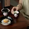 Juego de Té Negro Cerámico Estilo Dinastía Tang y Song con Flores de Lirio Pintadas a Mano, Incluyendo Tetera, Gaiwan, Taza de Maestro y Tazas de Té