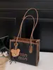 2026 Nova Bolsa Tote de Alta Qualidade Texturizada Moda Versátil Estilosa Minimalista Retrô Grande Capacidade Ombro Axila Bolsa Feminina