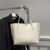Bolso Tote de Moda Simple de Gran Capacidad Nuevo Contraste de Color Estilo Extremo Bolso de Hombro para Viajeros Elegante Combinación Universal Bolso de Axila para Mujeres