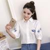 Camisa de Algodón de Verano Bordada para Mujer Manga Media 2024 Nueva Ropa de Mujer Estilo K Versátil Camisa Blanca Top Venta al Mayoreo
