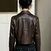 Jaqueta de lapela cool e chique estilo americano com um toque de alta moda para mulheres, adequada para o trajeto, jaqueta curta retrô para mulheres baixinhas
