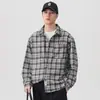 Camisa xadrez vintage de manga comprida para homens, nova tendência versátil solta para primavera e outono de 2026, camisa casual masculina