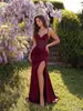 Vestido Corset Espinha de Peixe Sexy Resistente Europeu e Americano Alças Finas Decote V Babados Fenda Alta Cetim Vestido de Festa