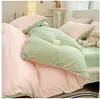 Juego de ropa de cama de tres piezas Regalo sábana de algodón lavado funda nórdica sábana juego de cuatro piezas Fabricante de Dropshipping al por mayor