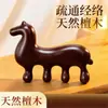 Peine del Año del Caballo, Peine de Masaje de Sándalo, Peine Meridianal Pequeño de Caballo al por Mayor, Éxito Instantáneo, Regalo de Año Nuevo, Recuerdo del Año de Nacimiento