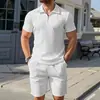 Traje de verão masculino, um item popular transfronteiriço na Europa e na América, apresentando uma camisa polo com padrão jacquard e shorts, um conjunto casual moderno de duas peças.
