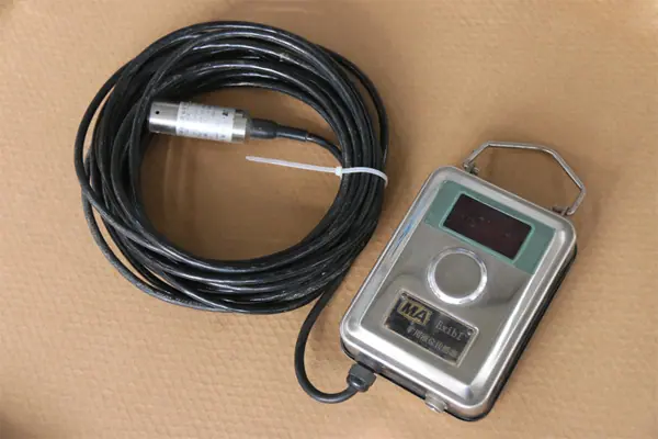 GUY5投入式液位传感器1.jpg