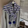 Bufanda de Punto Rayada de Hilo de Bola de Moda Versátil Japonesa Estilo Pareja Chal Triangular Cálido Venta al por Mayor para Mujeres