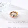 Explosiones en Vivo Anillo de Pareja de Tres Anillos Deslizantes Tricolor Anillo Circular Liso Clásico de Alta Gama Sentido de la Moda Anillo de Pareja