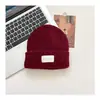 Gorro de Tricô Liso Estilo Coreano, Gorro de Lã com Etiqueta de Tecido de Letras Estilo Western para Crianças, Gorro de Tricô Quente Outono e Inverno para Meninos e Meninas