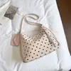 Bolsa de Ombro Único com Bolinhas Estilo Coreano Transfronteiriça Bolsa de Braço Casual Estilosa Bolsa Tote de Grande Capacidade para Uso Diário Bolsa Feminina