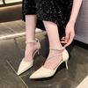 Sapatos de Salto Agulha Franceses 2024 Verão e Outono Nova Moda Sandálias Vazadas com Strass de Salto Agulha Apontado Salto Alto
