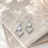 Pendientes de Rombo de Trébol de Cuatro Hojas Estilo Nuevo 2026, Exquisitos y de Alta Gama, Pendientes de Aguja de Plata de Moda, Elegantes y Únicos para Mujer