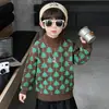 Suéter de Natal Retrô para Meninos, Estilo Novo de Outono e Inverno, Tricô Elegante de Gola Redonda para Crianças Pequenas, Durável e Antipilling