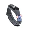 Em estoque atacado boneca de desenho animado relógio eletrônico infantil pulseira de toque LED relógio esportivo para homens e mulheres estudantes presentes