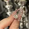 Pendientes de Acero de Titanio con Diamante Corte Milenio de 8mm, Destello Explosivo, Lavables, Sin Molestias al Dormir, Moda con Temperamento, Más Fáciles de Combinar con Clavos de Hélice Auricular