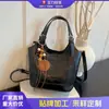 Bolso cubo de estilo coreano, chic y minimalista para mujer; bolso de hombro nuevo, moderno y retro; versátil para ir al trabajo y el uso diario; bolso elegante