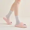 Pantuflas de Verano 2026 Nuevo Modelo para Baño Antideslizantes con Drenaje de Agua Pantuflas Caseras para Hombre con Sensación de Pisar Heces, Pantuflas de Eva Antibacterianas para Mujer