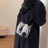 Bolsa simples para combinar com tudo de Outono e Inverno para mulheres 2023 nova moda bolsa balde cor contrastante nicho sensação de alta qualidade bolsa de ombro Tong Qin