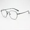 Gafas de titanio puro con montura ultraligera para miopía, gafas cuadradas retro 4011 para hombre, se pueden equipar con montura completa de titanio al por mayor.