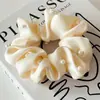 2025 Scrunchie Macio Doce de Pérola Cetim Japonês Versátil Acessório de Cabelo para Rabo de Cavalo Alto Elástico de Cabelo