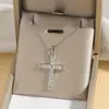 Colar Feminino Colorido Zircônia Joias Design de Nicho Pingente Cruz Completo em Diamante Colar Corrente de Clavícula em Aço Inoxidável