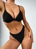 Bikini de dos piezas para mujer 2026 Estilo nuevo Color liso Atado Cintura alta Triángulo Traje de baño de playa Venta al por mayor