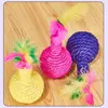 Brinquedo de Bola Mina Terrestre com Pena de Sisal para Gatos, para Arranhar e Autoentretenimento, Brinquedo Mastigável Durável, Bola de Sisal para Arranhar Gatos