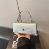 Bolso Bandolera Pequeño Cuadrado para Mujer 2026 Nuevo Elegante Lujo Ligero Gran Capacidad Simple con Textura de Cocodrilo Color Sólido